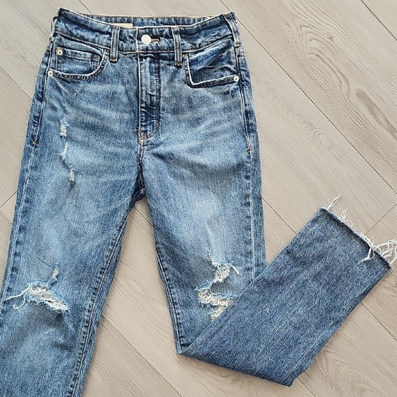 Pilcro Denim - Anthropologie Pilcro The Vintage Straight Distressed Denim High Rise Jeans Sz 25